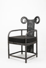 Load image into Gallery viewer, The Huh Tu Chair | Black