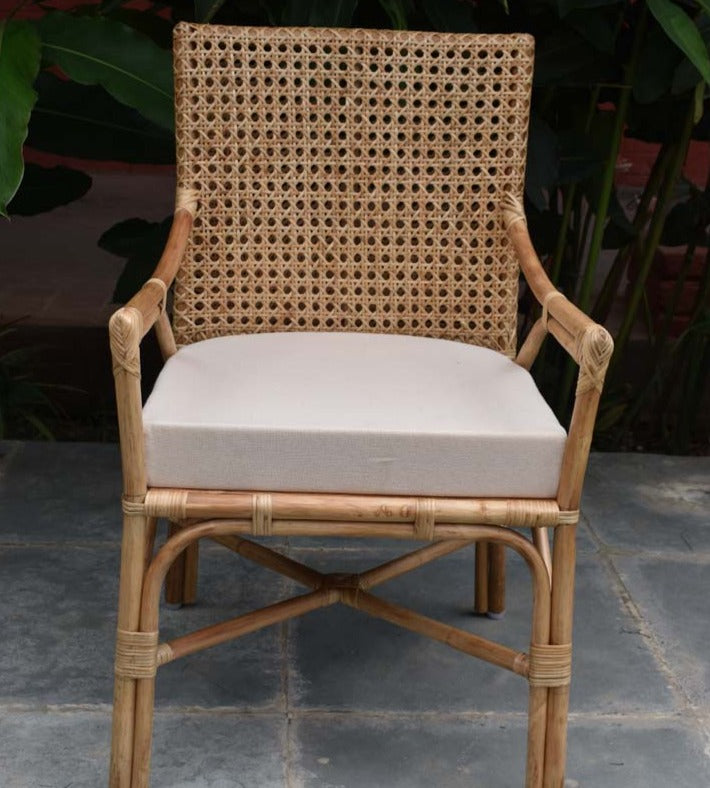 Tawang Dining Chair | With Arms