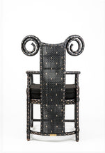 Load image into Gallery viewer, The Huh Tu Chair | Black
