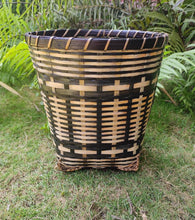 Load image into Gallery viewer, Bamboo Planter | Black &amp; Natural
